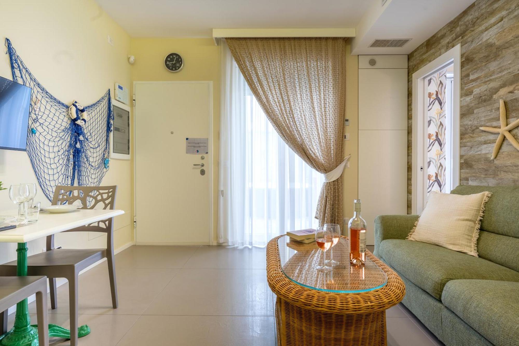 Cozy Marine Apt With Jacuzzi - 250Mt From Sea Polignano a Mare Esterno foto