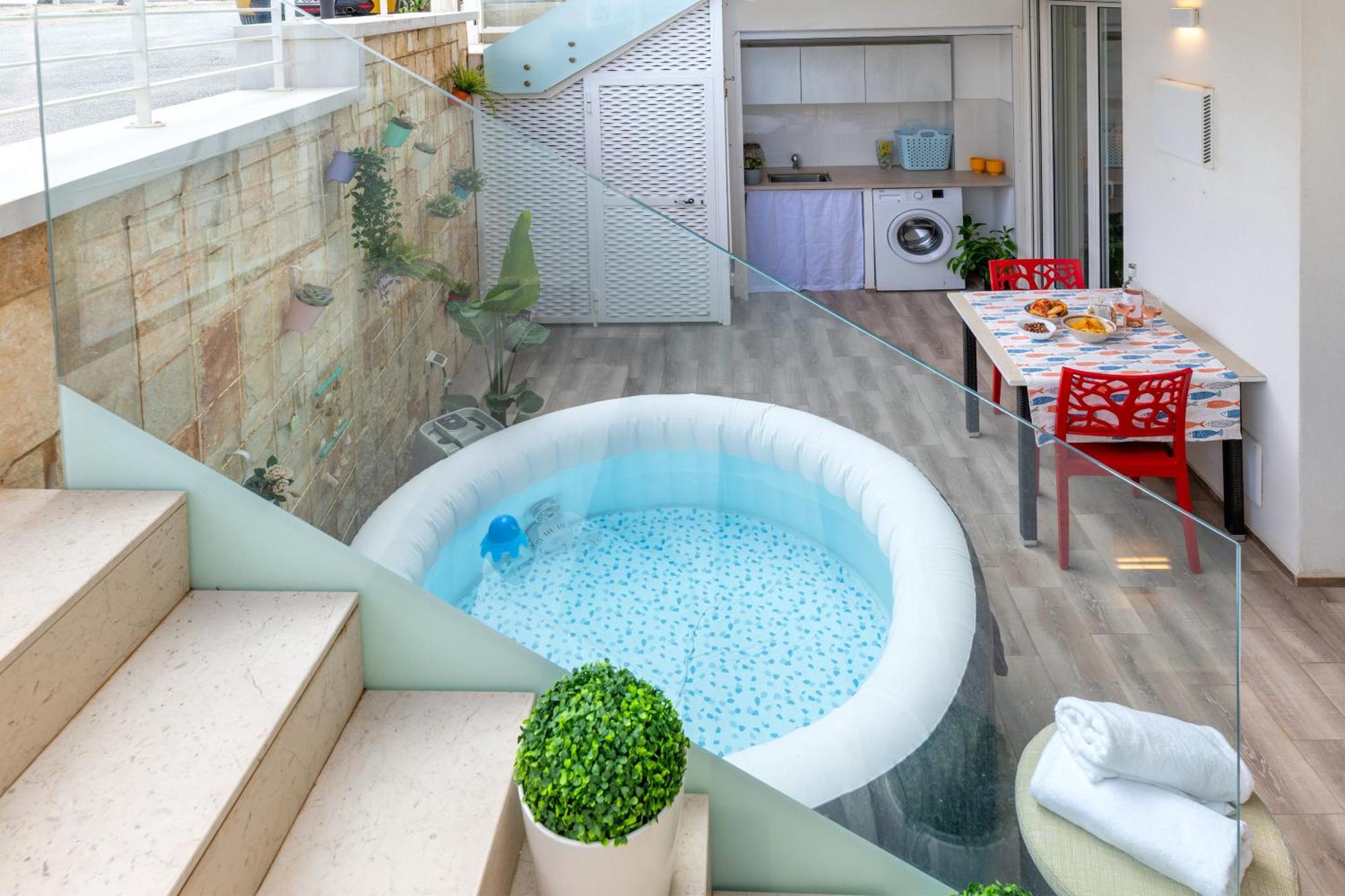 Cozy Marine Apt With Jacuzzi - 250Mt From Sea Polignano a Mare Esterno foto